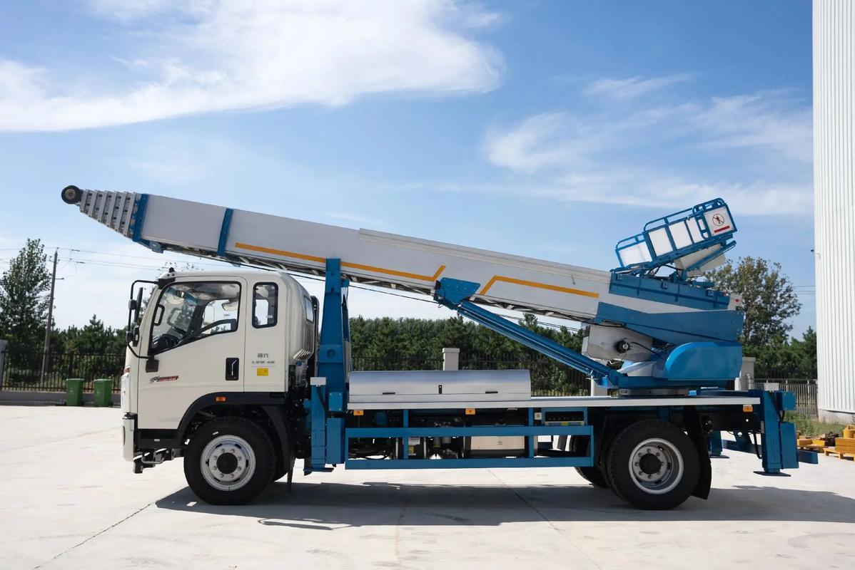 抚州云梯上料车租赁费用